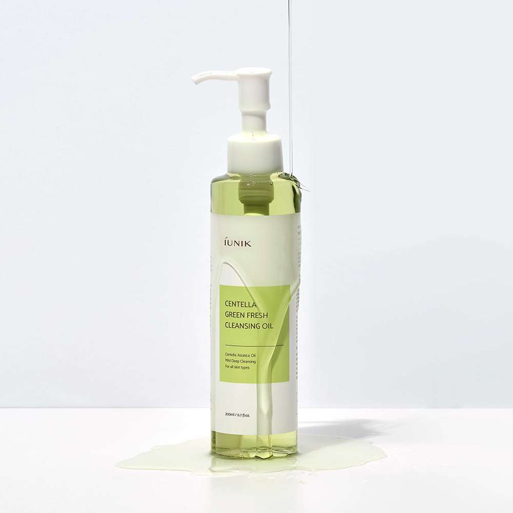 iUNIK - Centella Green Fresh Cleansing Oil - rimuove trucco, impurità e sebo in eccesso, lascia la pelle pulita e morbida. 200ml